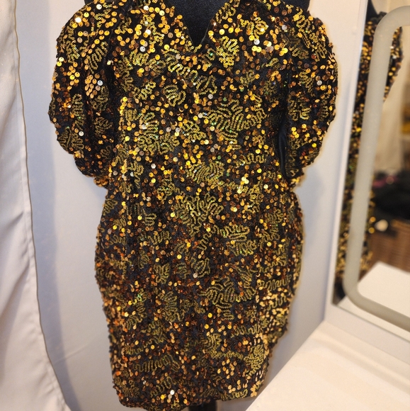 Plus Gold Sequin V Bar Bodycon Dress - Picture 2 of 4
